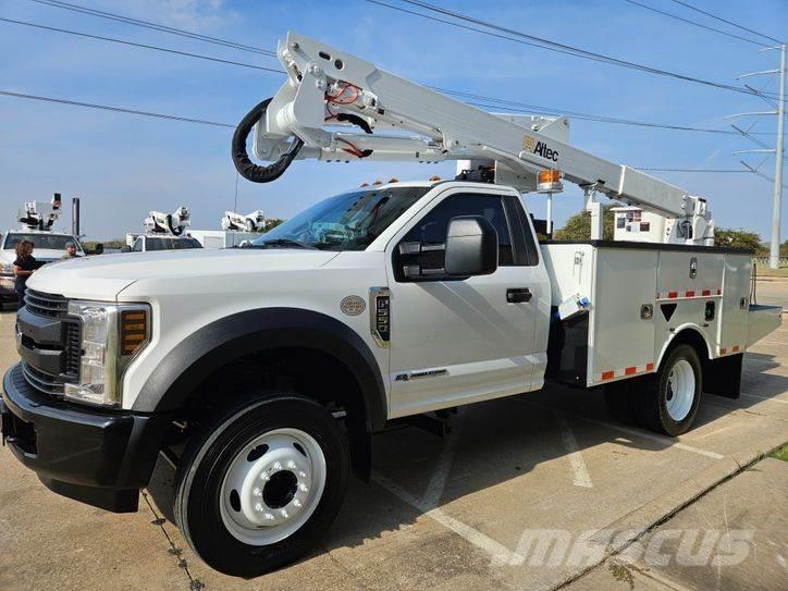 Ford F-550 Моторизирани платформи с талига
