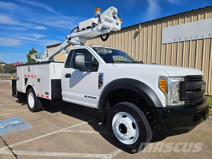 Ford F-550 Моторизирани платформи с талига
