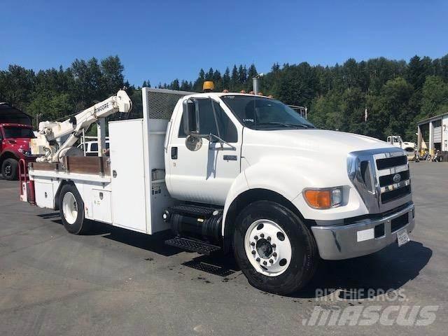 Ford F-650 Общински/универсални превозни средства
