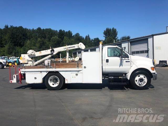 Ford F-650 Общински/универсални превозни средства
