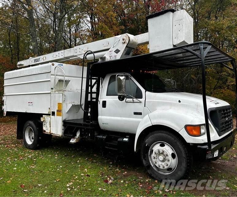Ford F-750 Моторизирани платформи с талига