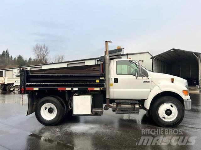 Ford F-750 Самосвал