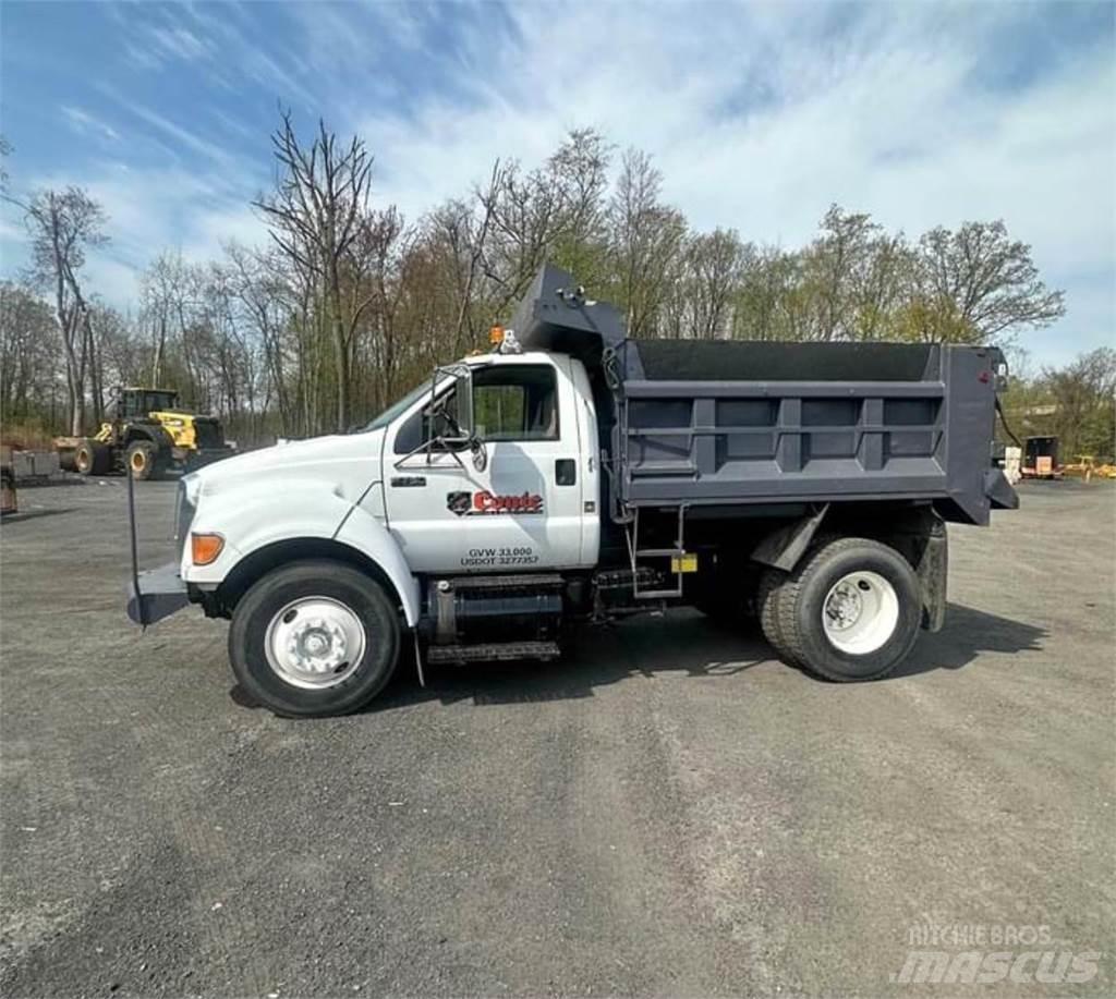Ford F-750 Самосвал