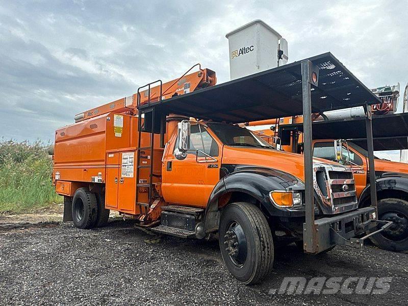 Ford F-750 Моторизирани платформи с талига