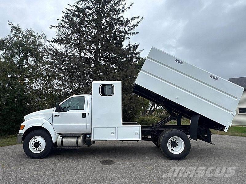 Ford F-750 Камиони за дървени стърготини
