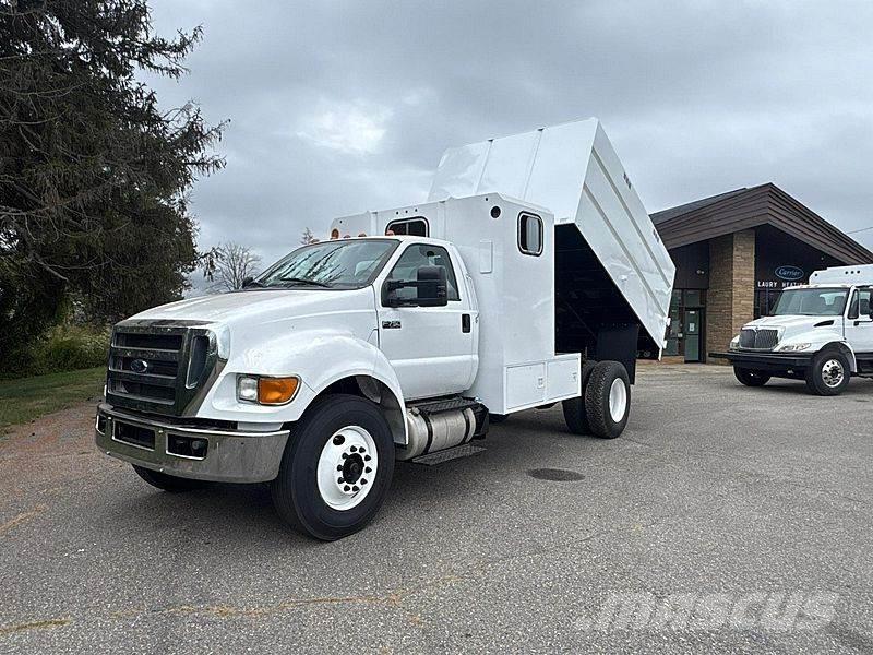 Ford F-750 Камиони за дървени стърготини
