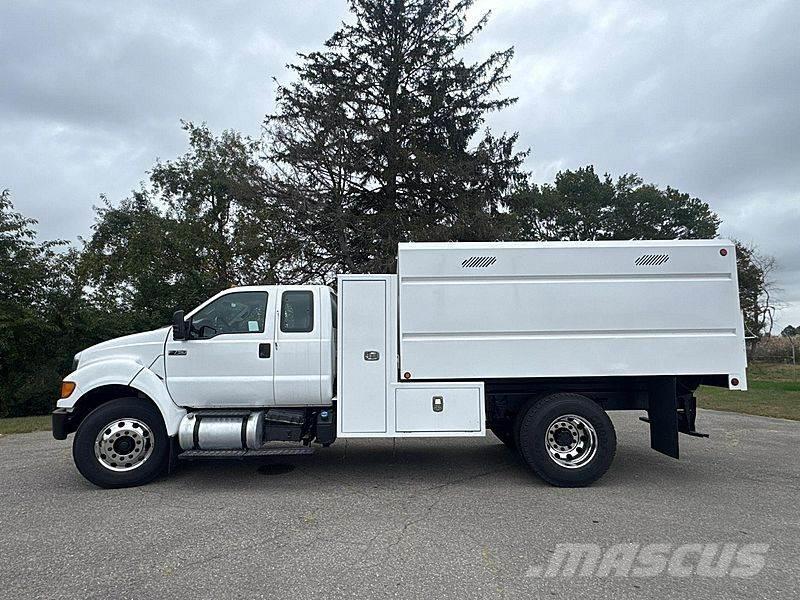 Ford F-750 Камиони за дървени стърготини
