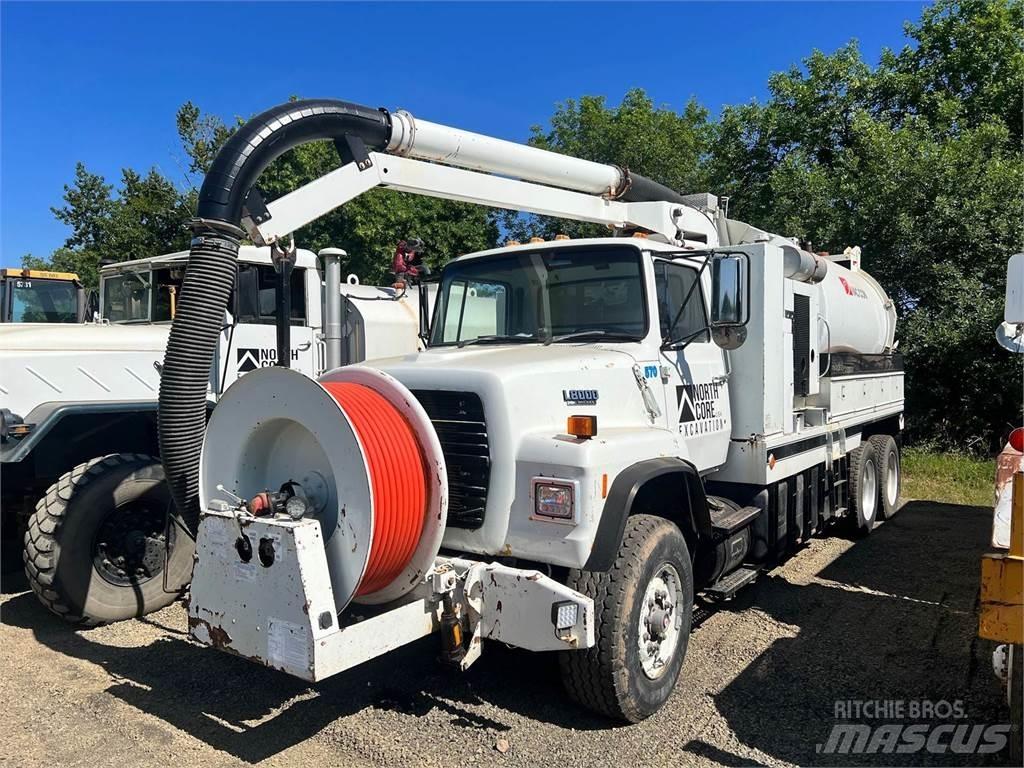 Ford L800 Комби / вакуум камиони
