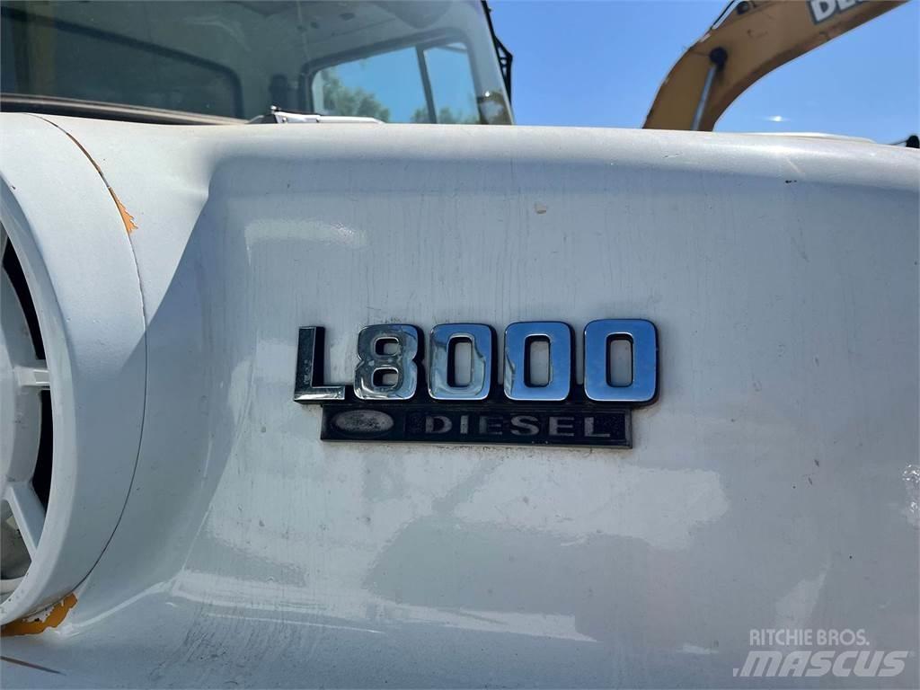 Ford L800 Комби / вакуум камиони
