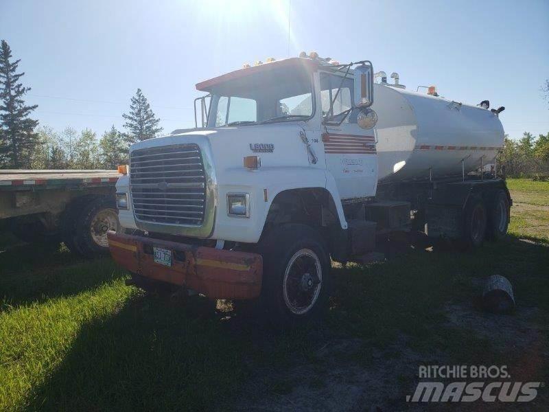Ford L8000 Цистерна