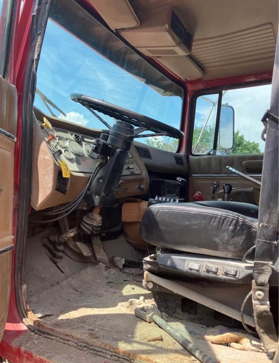 Ford L9000 Цистерна