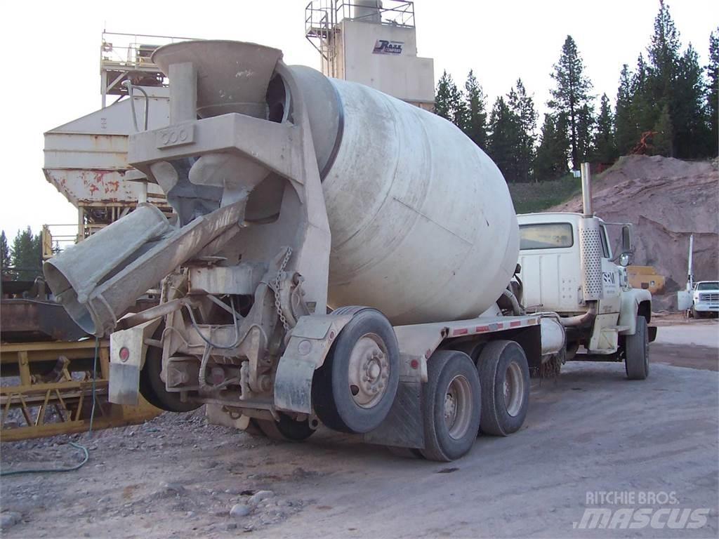 Ford LT9000 Автобетоновози
