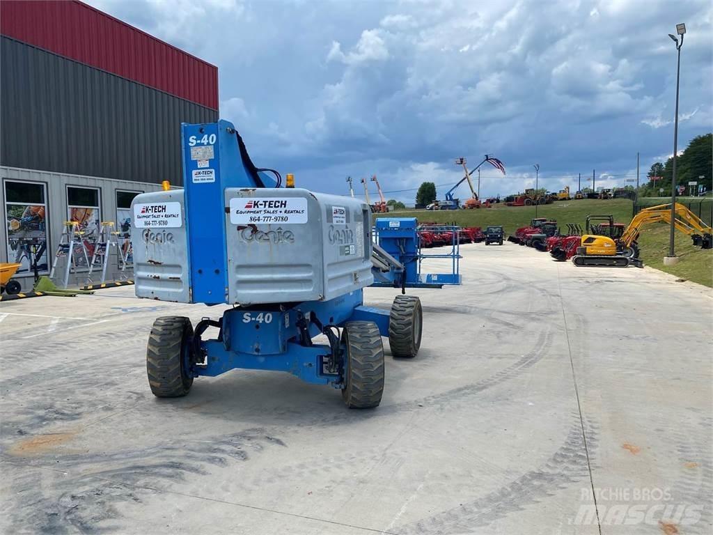 Genie S-40 Телескопични повдигачи
