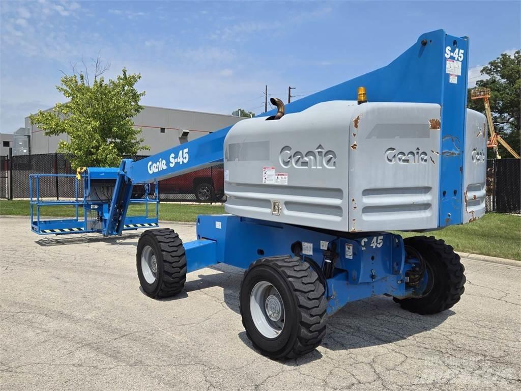 Genie S-45 Телескопични повдигачи
