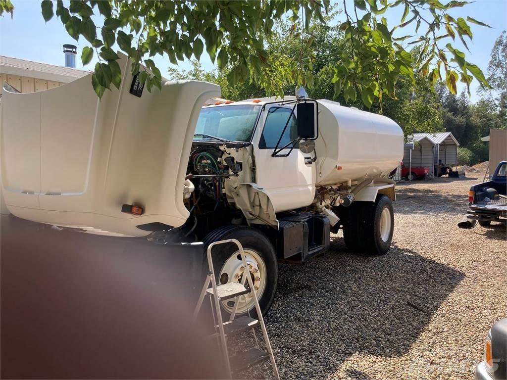 GMC 7500 Цистерна