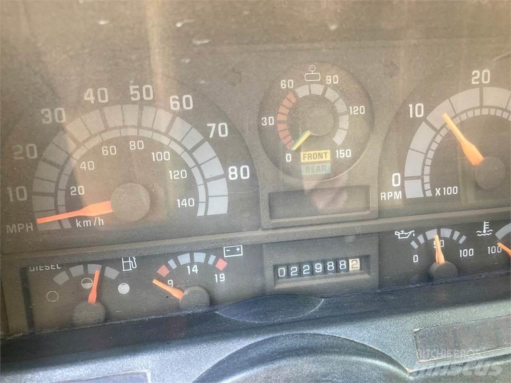 GMC 7500 Цистерна