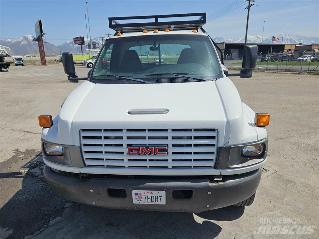 GMC C5500 Бордови