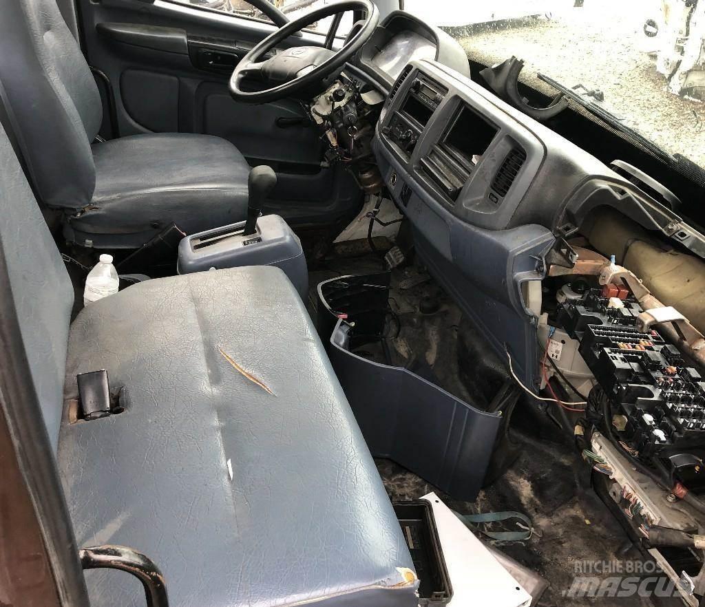 Hino 238 Транспорт - Други