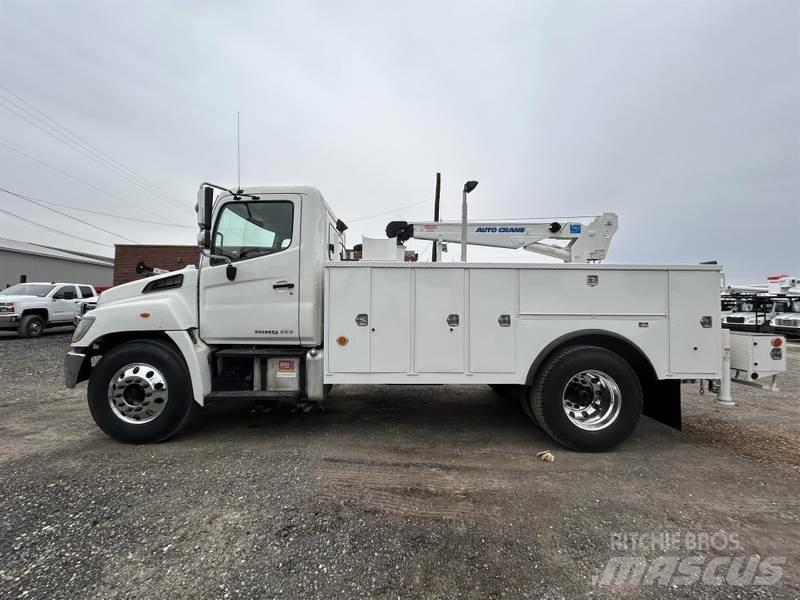 Hino 338 Общински/универсални превозни средства
