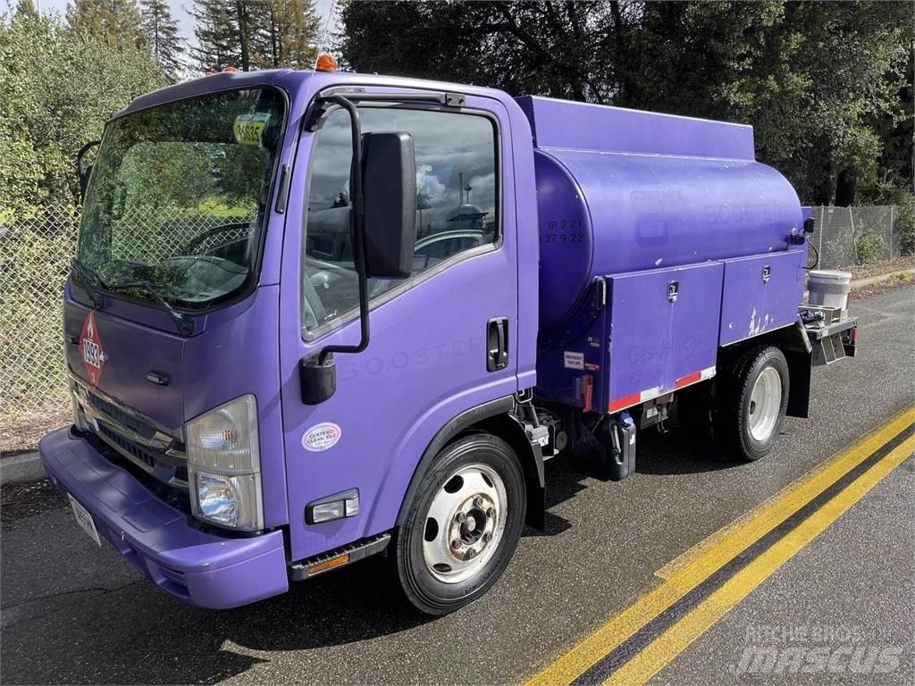 Isuzu NPR Цистерна