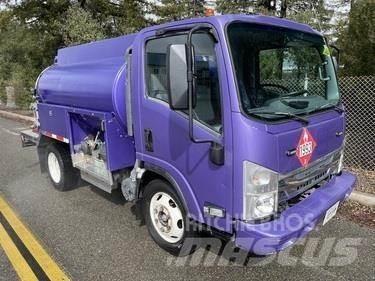 Isuzu NPR Цистерна