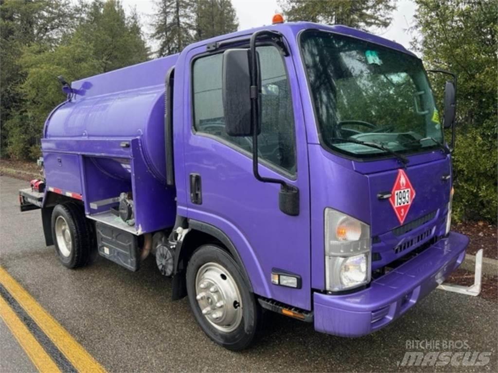 Isuzu NPR Цистерна