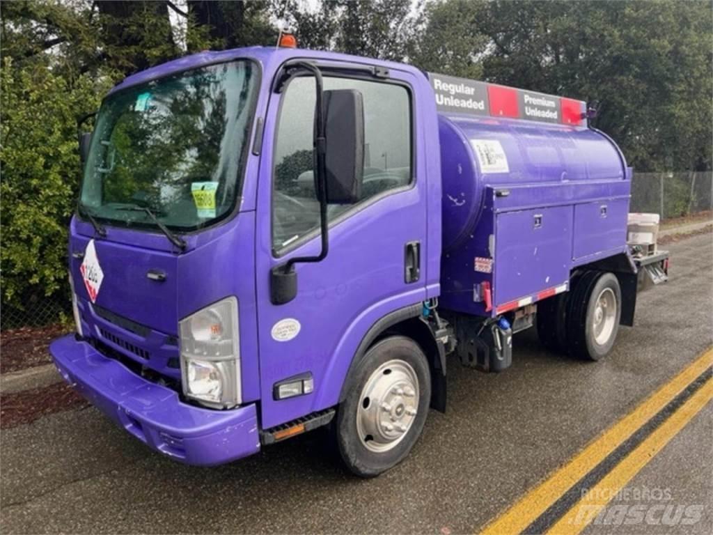 Isuzu NPR Цистерна