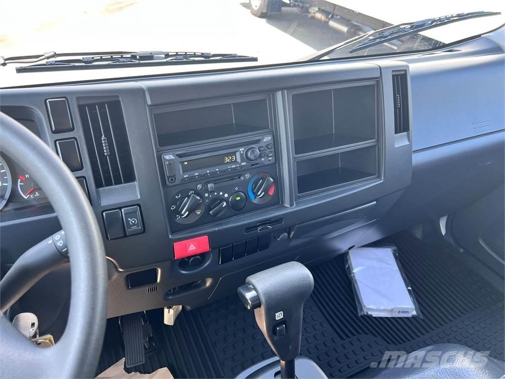 Isuzu NPR Пикапи