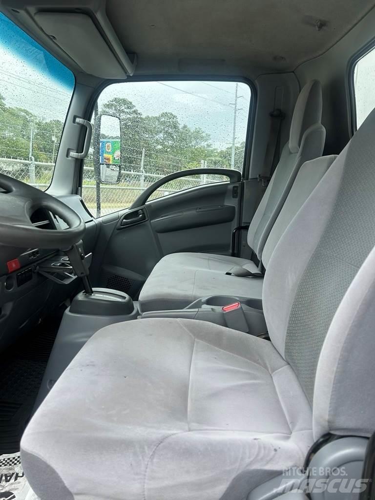 Isuzu NRR Влекачи