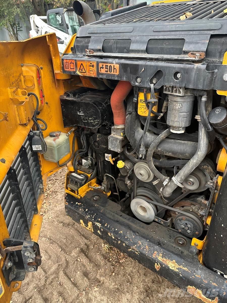 JCB 215T Мини товарачи
