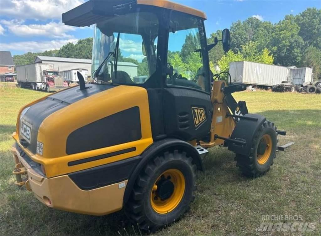 JCB 407 Колесни товарачи