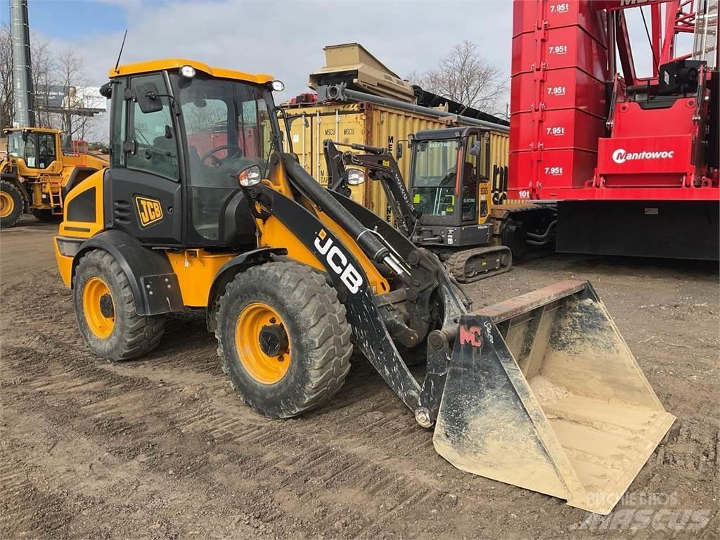 JCB 409 Колесни товарачи