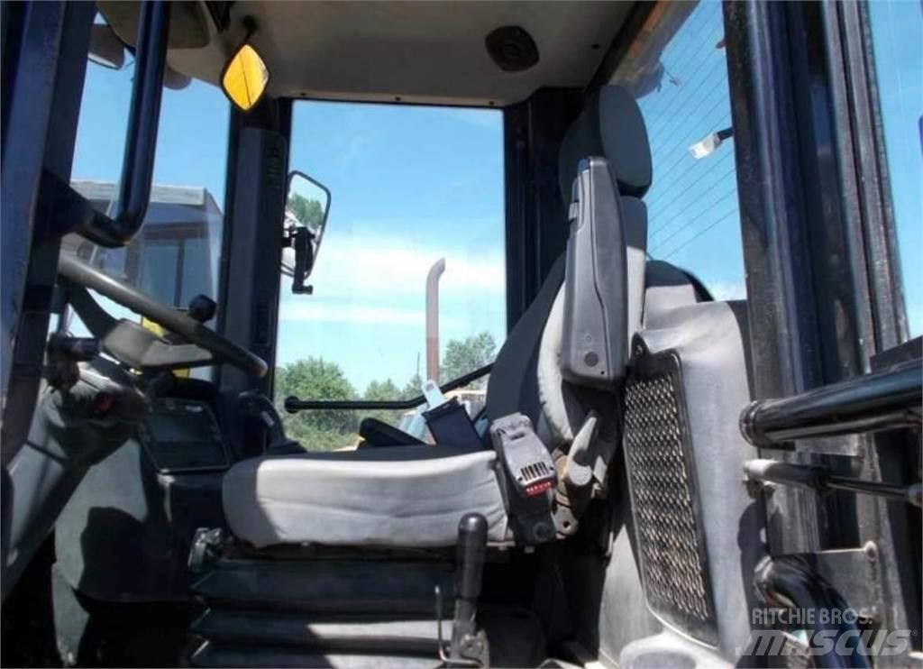 JCB 416 HT Колесни товарачи