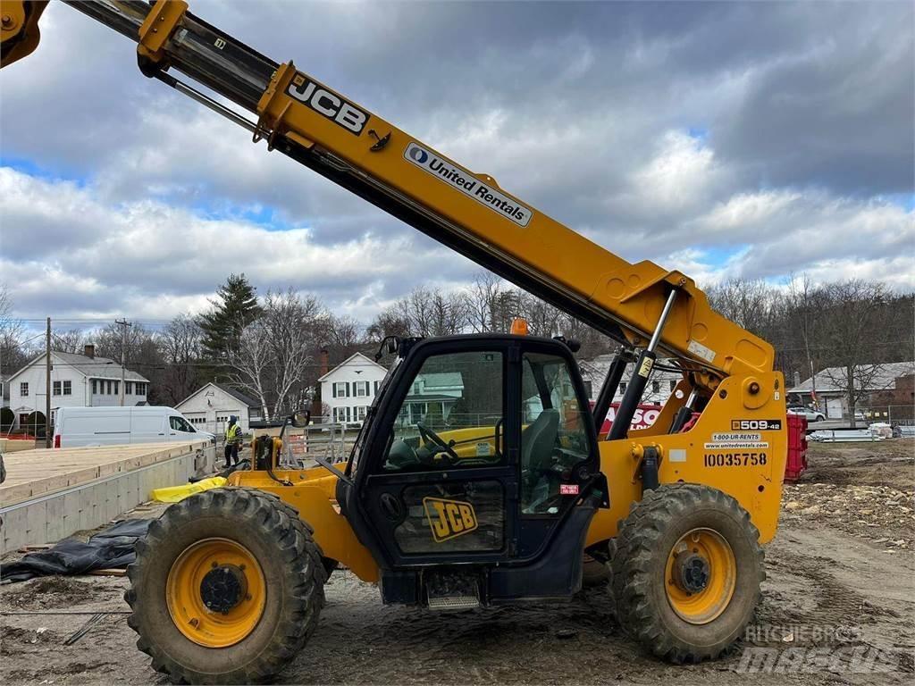 JCB 509-42 Телескопични товарачи