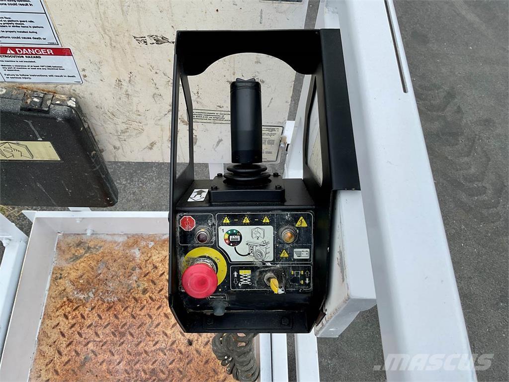 JLG 1932RS Ножични работни платформи