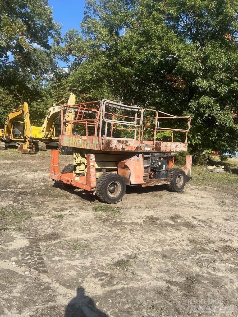 JLG 3394RT Ножични работни платформи
