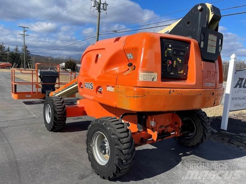 JLG 400S Телескопични повдигачи

