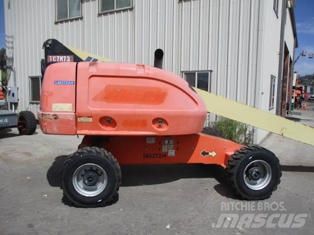 JLG 400S Телескопични повдигачи
