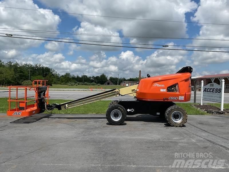 JLG 400S Телескопични повдигачи
