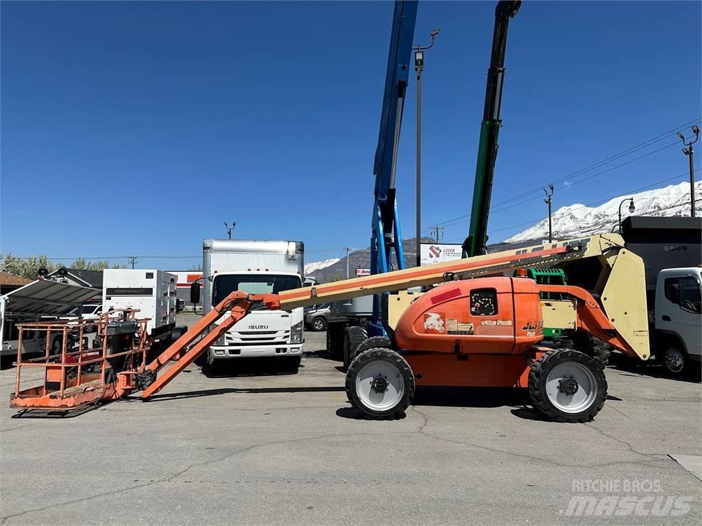 JLG 600AJ Телескопични повдигачи
