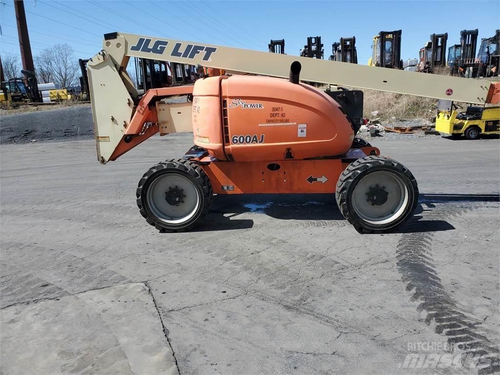 JLG 600AJ Съчленени стрелови подемници
