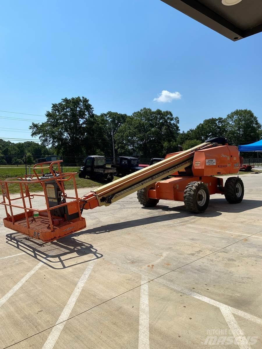JLG 600S Телескопични повдигачи
