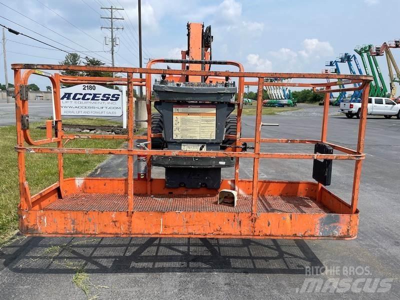JLG 800AJ Други вишки и платформи