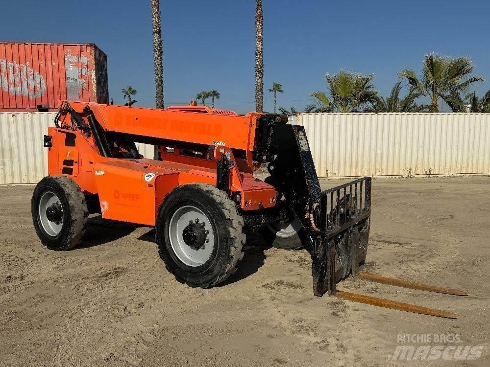 JLG 8042 Телескопични товарачи
