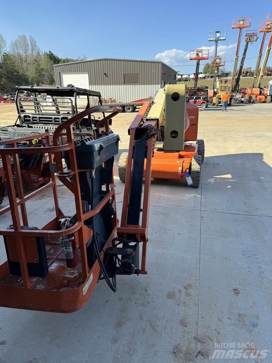 JLG E450AJ Съчленени стрелови подемници