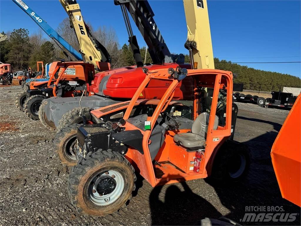 JLG G5-18A Телескопични товарачи