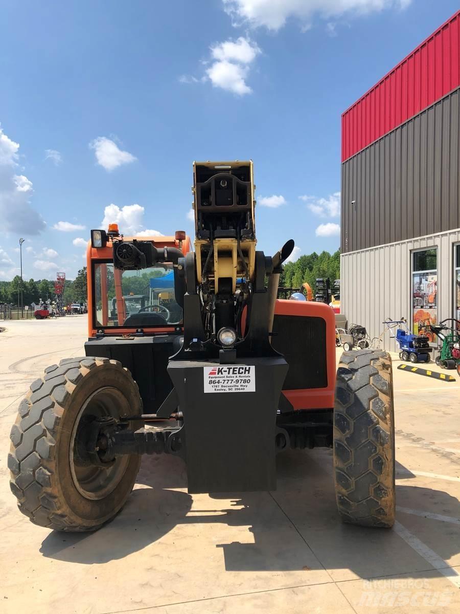 JLG G6-42A Телескопични повдигачи
