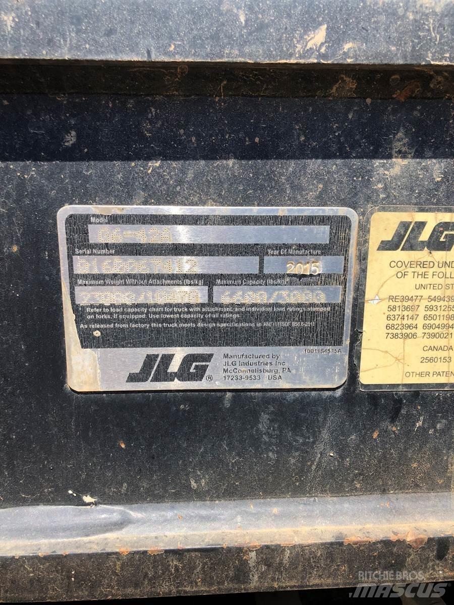 JLG G6-42A Телескопични повдигачи

