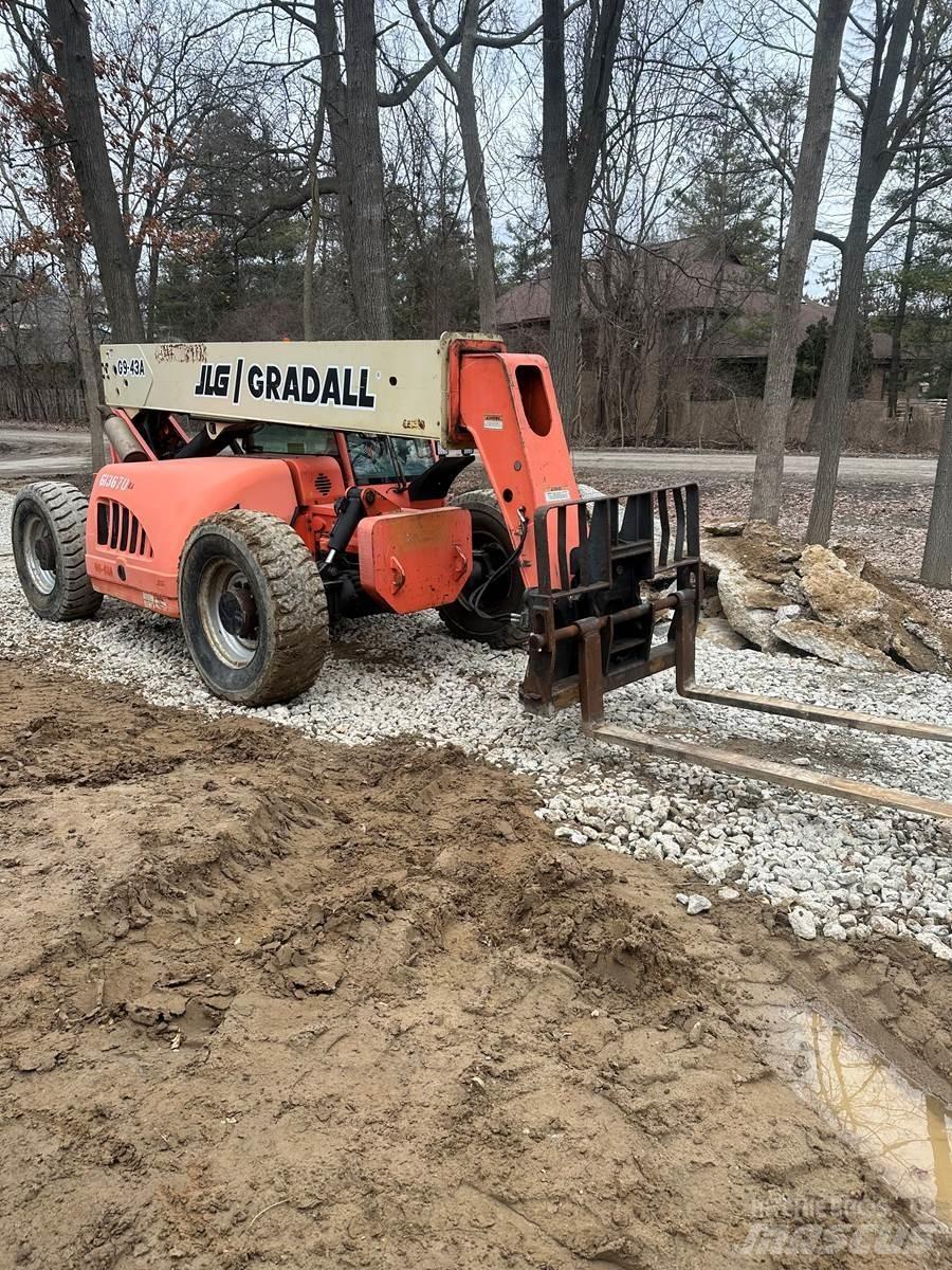 JLG G9-43A Телескопични товарачи