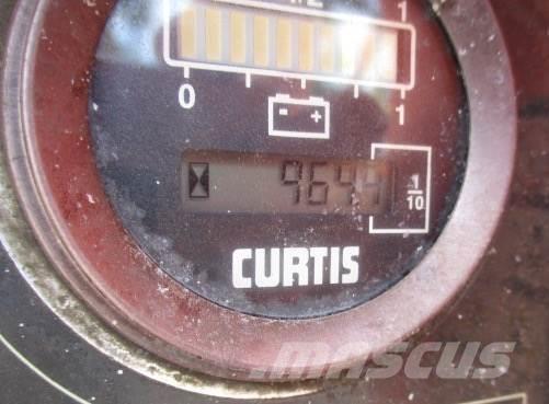 JLG M600J Други вишки и платформи